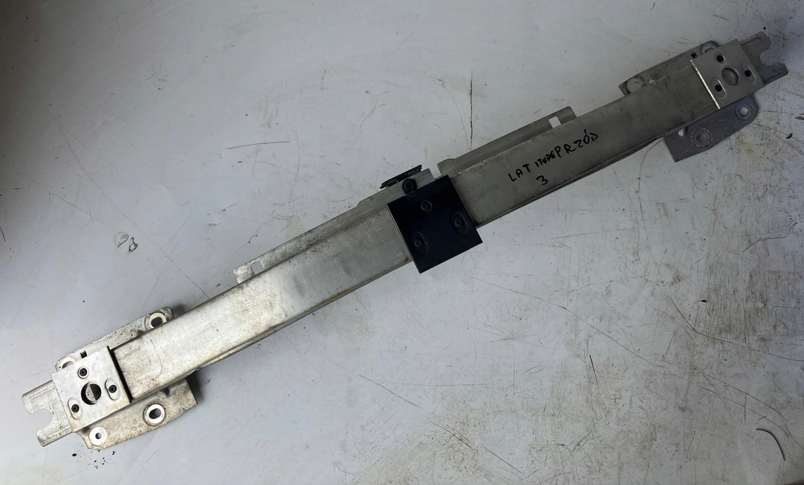 sider below of a bumper front RENAULT LATITUDE