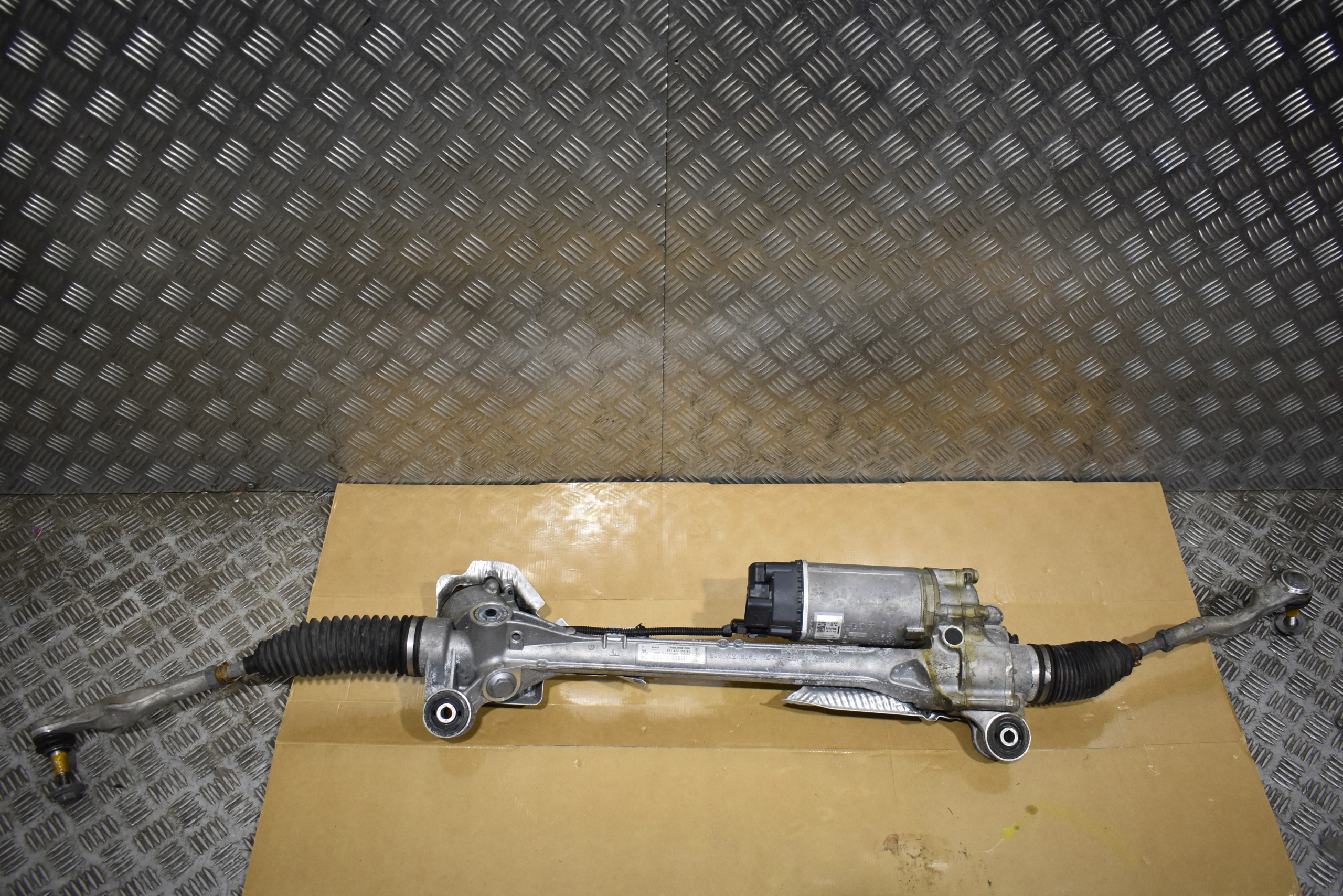 IDEALNA MAGLOWNICA PORSCHE PANAMERA 971 1