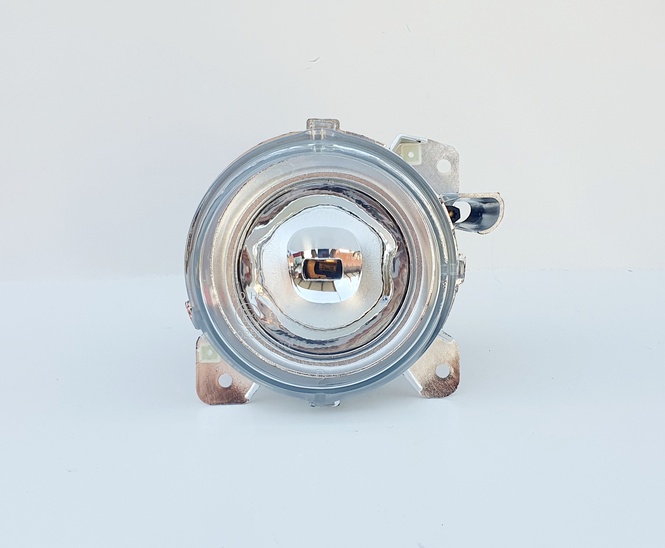 1446354; 1852570 - ГАЛОГЕН SCANIA R НИЖНИЙ ВНУТР. ДАЛЬНИЙ ПРАВЫЙ