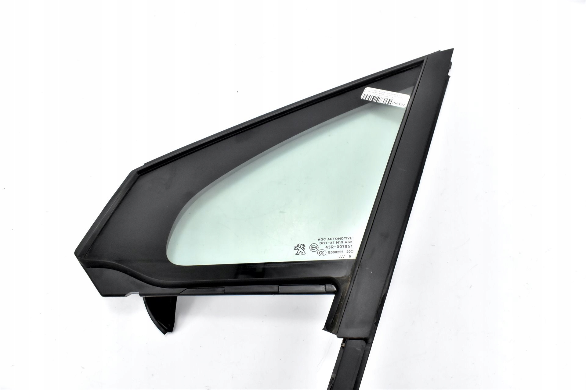 TRÓJKĄT SZYBA DRZWI LEWY PRZÓD MAŁA 9801476080 PEUGEOT 208 2019 Stan opakowania zastępcze