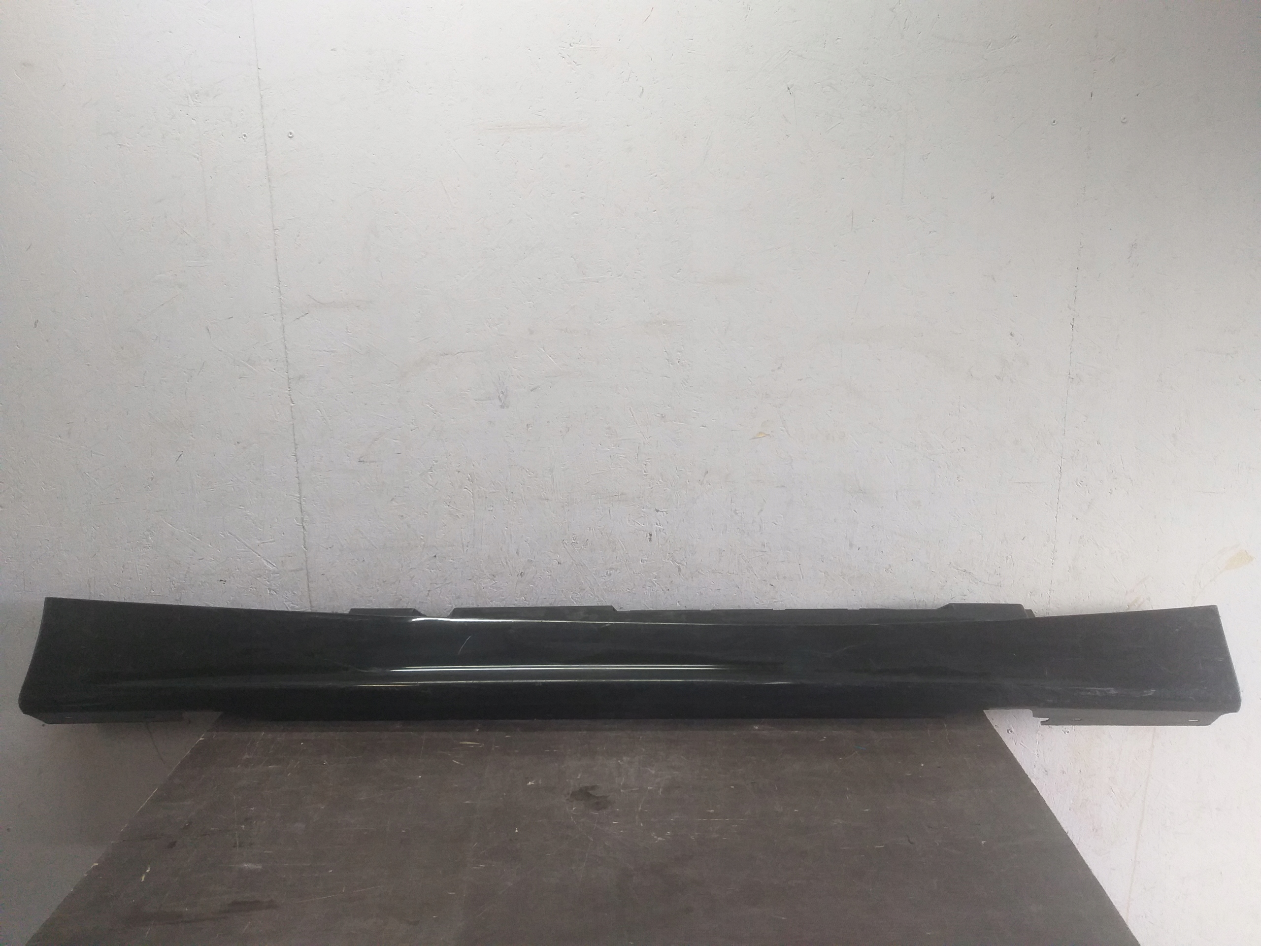 threshold moulding threshold cap right BMW and 1 E87 871110605