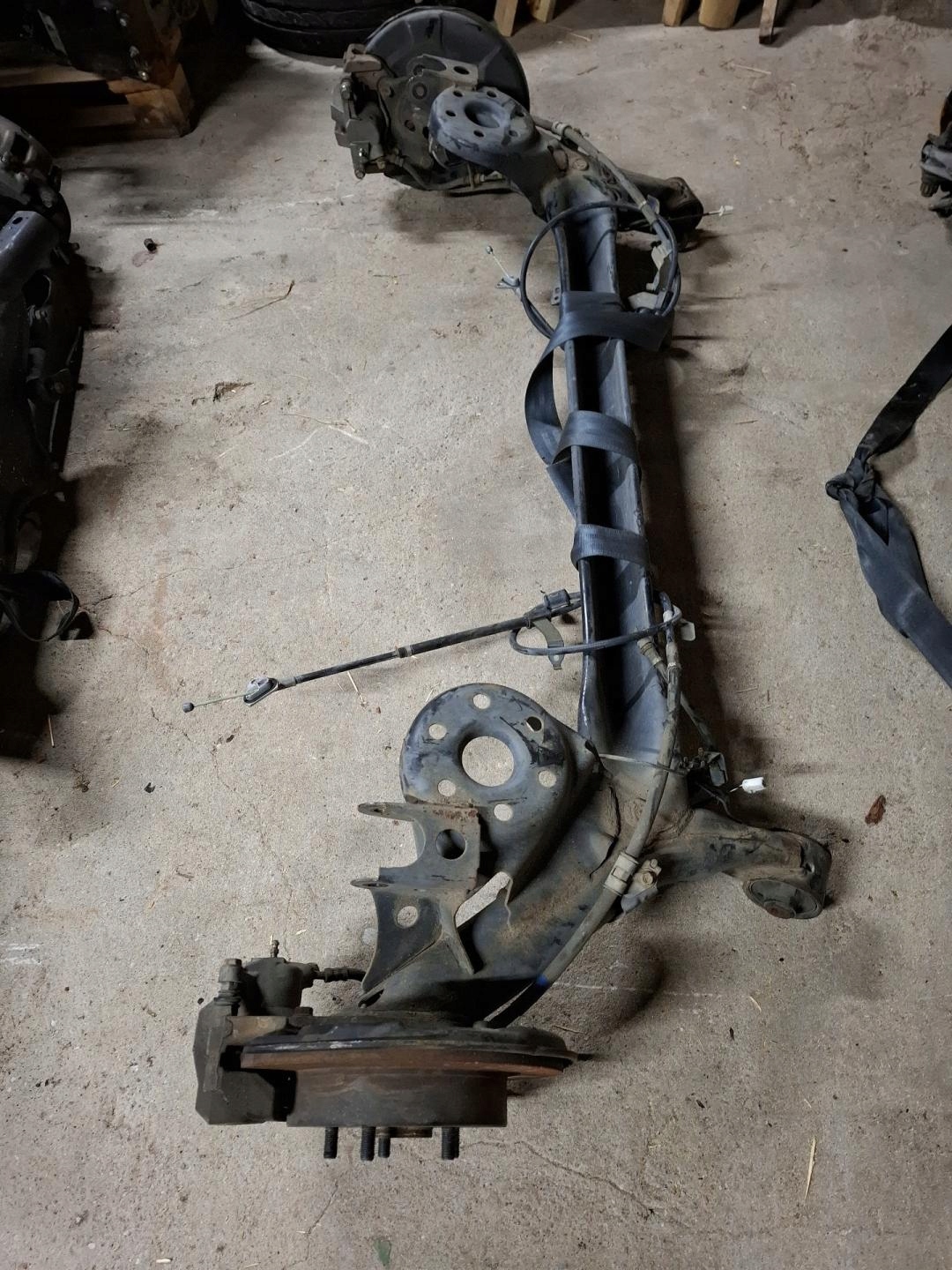 Achsträger Achsträger heck Toyota Prius Plus ZVW40 2012