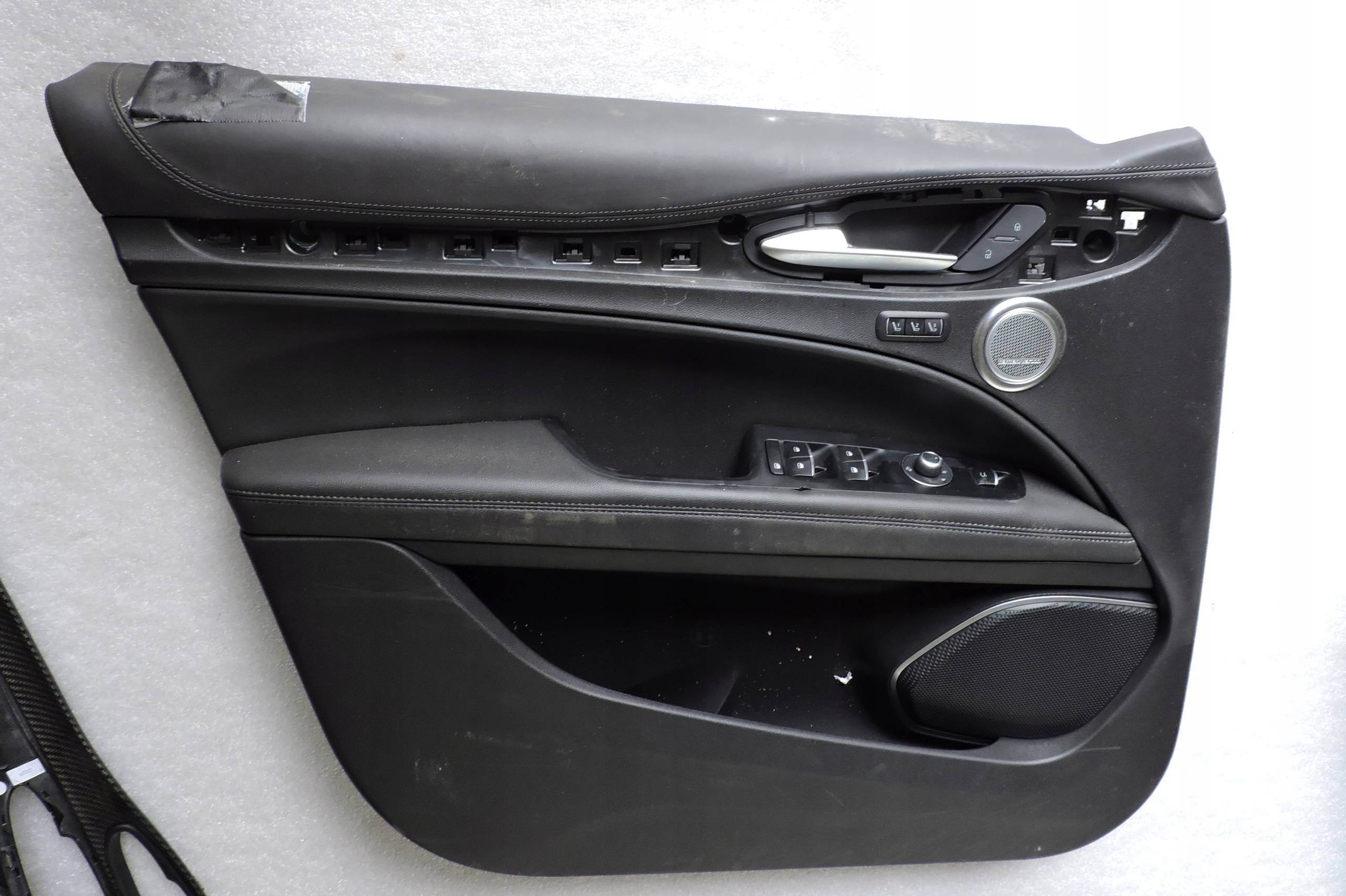 TAPICERKA DRZWI PRZÓD LEWY ALFA ROMEO STELVIO Producent części Alfa Romeo OE