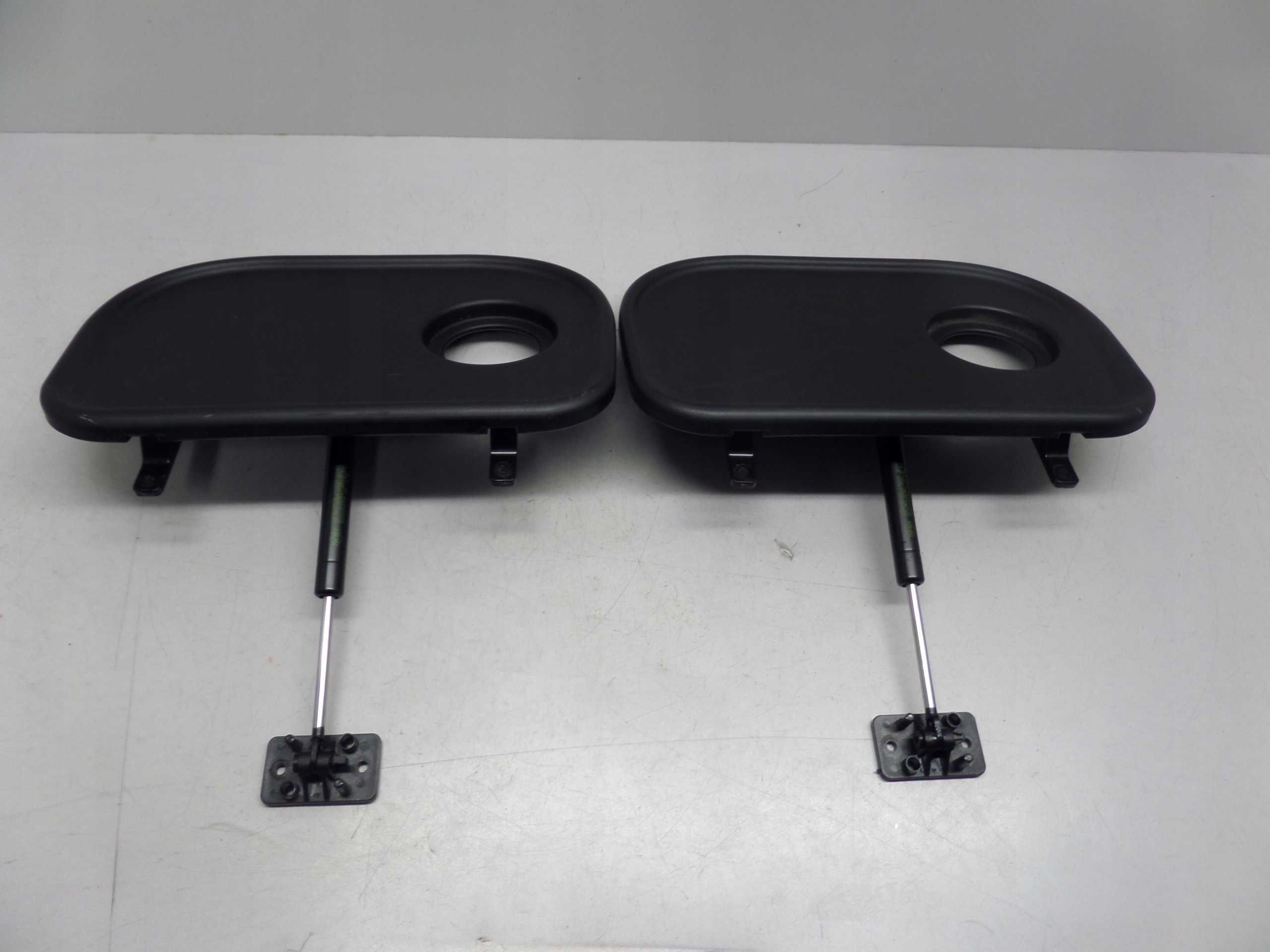 STOLIK seat TACKA bracket for KUBKI rear part left right HYUNDAI MATRIX 00-10