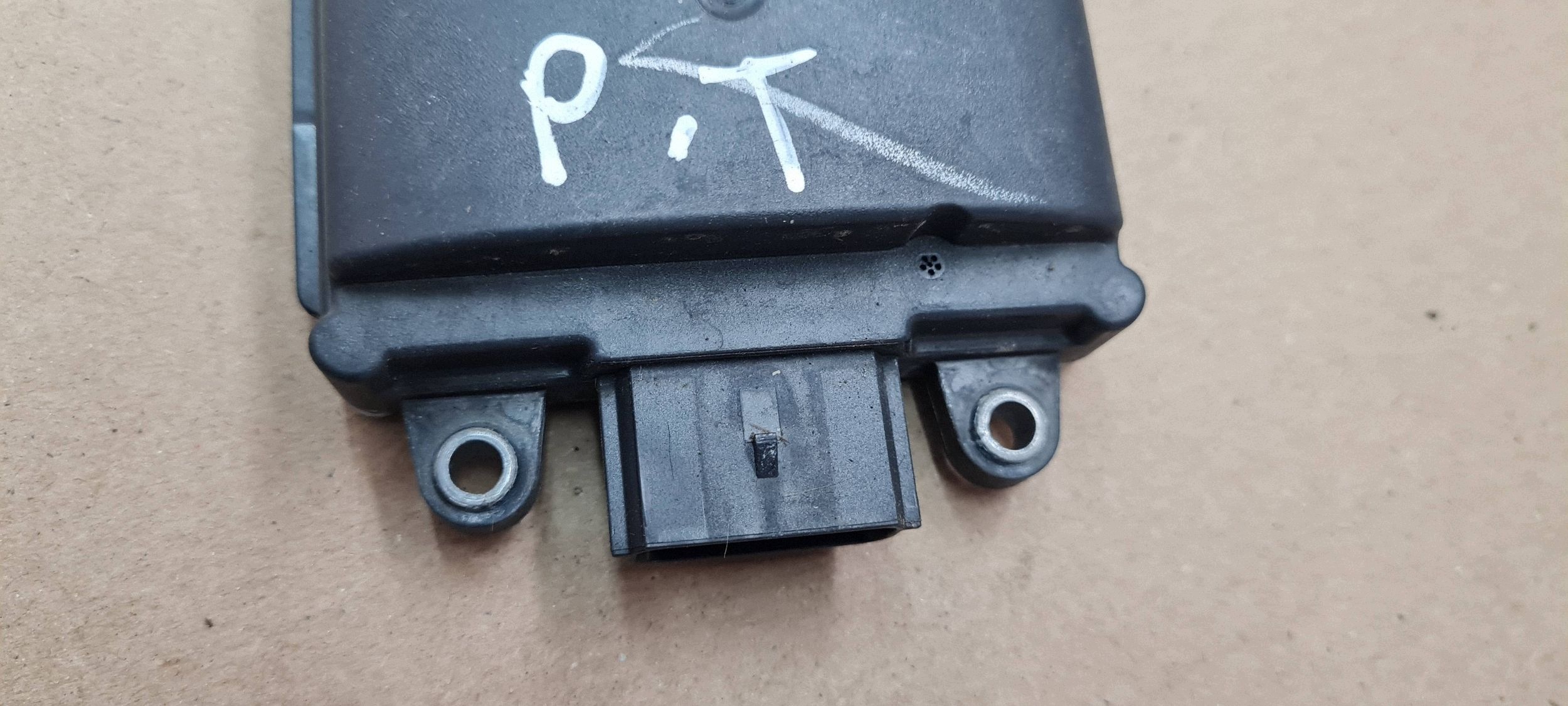 Ford Edge II 2020 module sensor MARTWEGO POLA rear part FORD JR3T14D453CC
