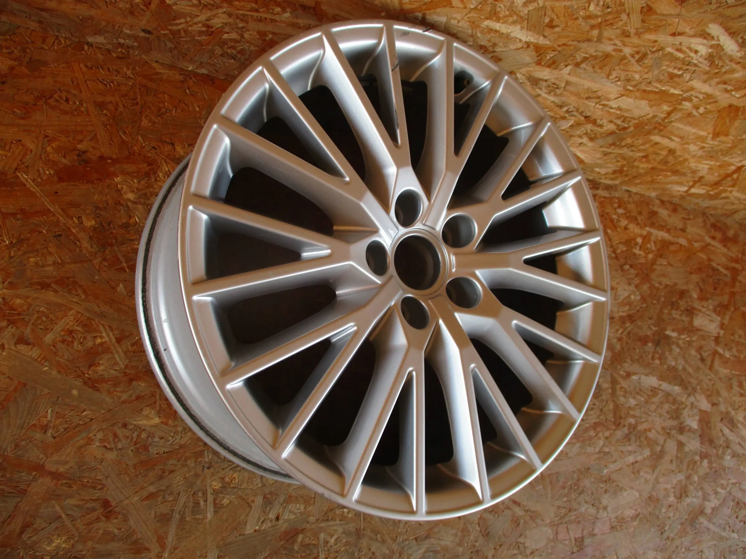 disk hliníkový AUDI TT 8S 8,5Jx18 ET50 5x112