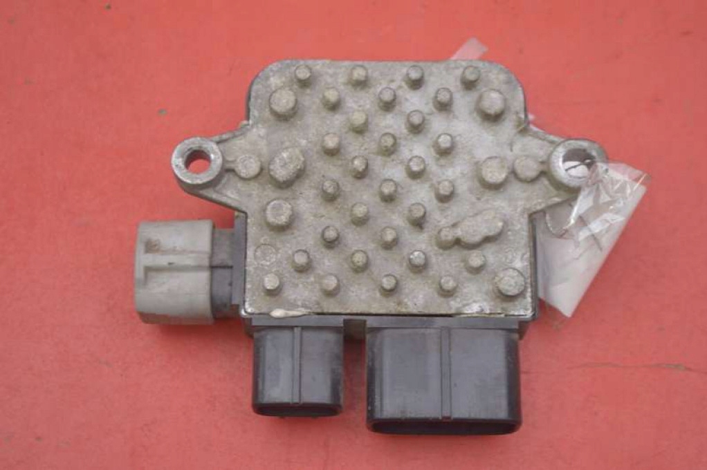 Bedienteil WENTYLATORA links 82821-20280 TESLA MODEL S 306 KM 12-20