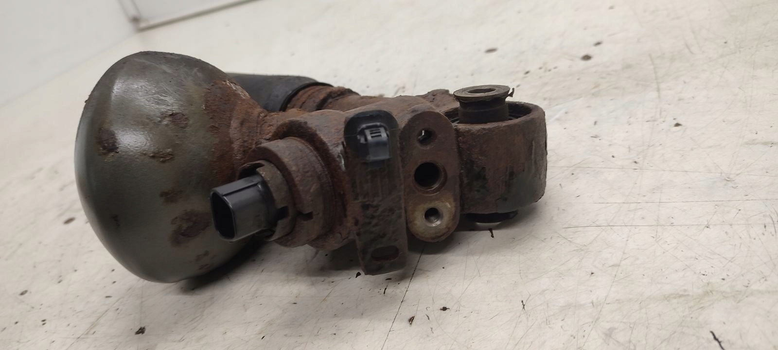 shock absorber rear part rear left Citroen C6 2,7 HDI