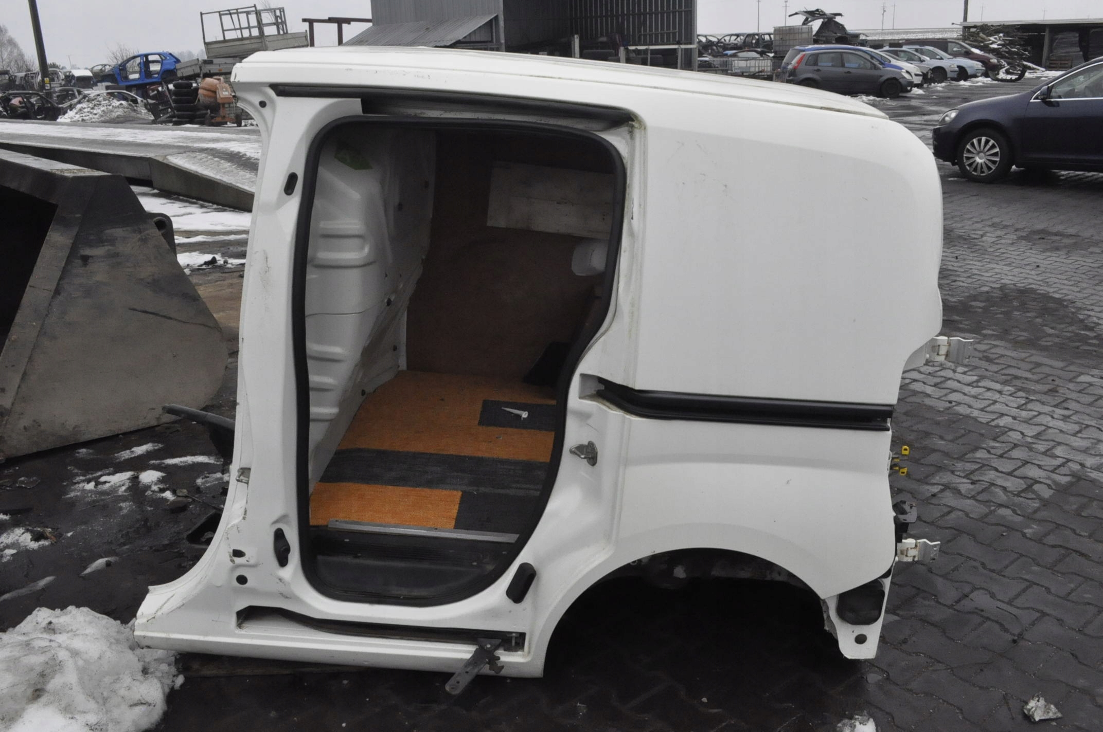 FIAT FIORINO III PAS TYŁ DUPA ĆWIARTKA LEWY PRAWY Typ samochodu Samochody osobowe