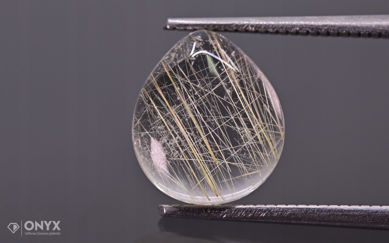 Křemen s rutilem nízký kabošon slza 10x9 mm