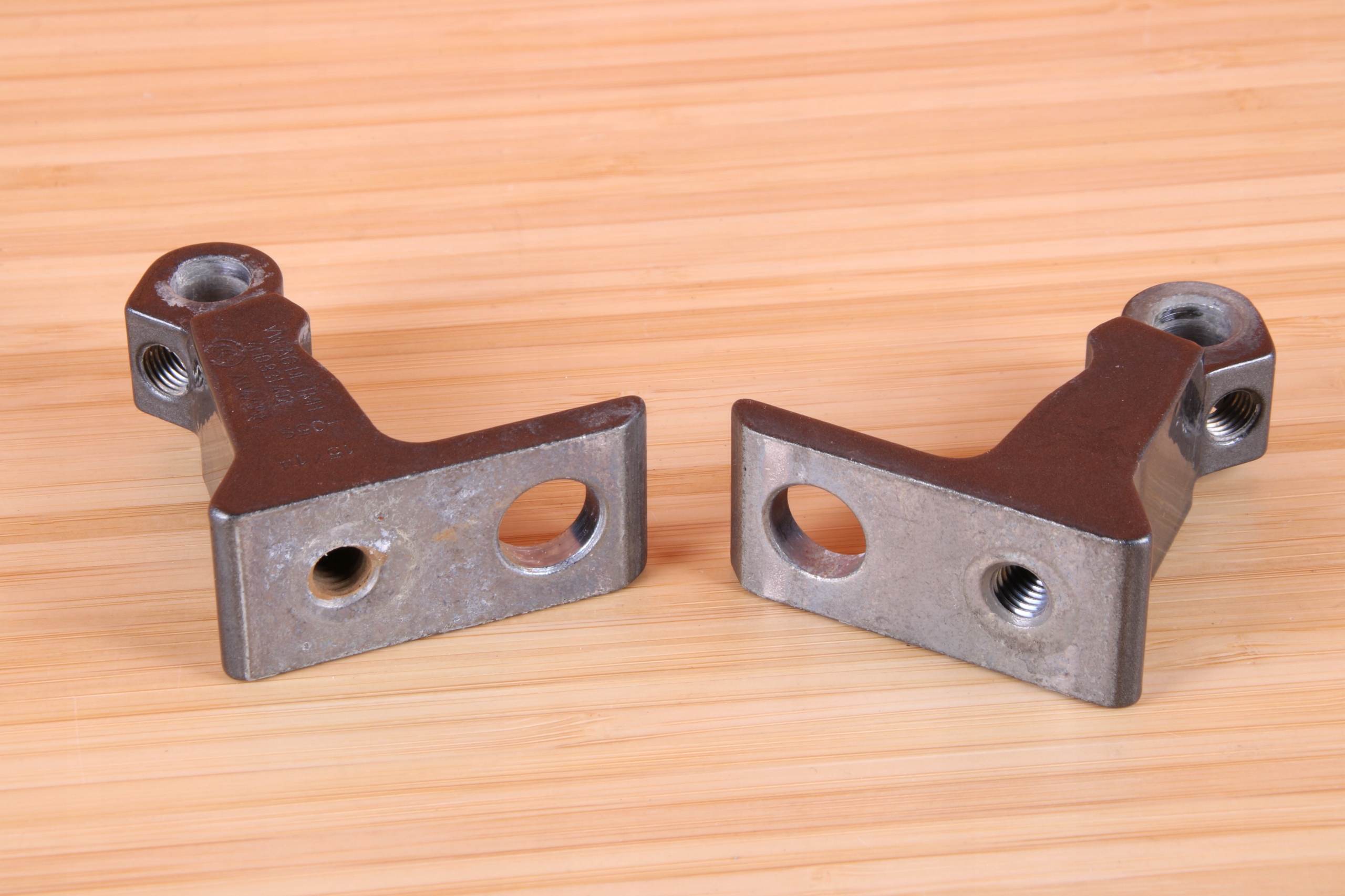 AUDI A8 D4 hinge door right front LX7R 4H0831402