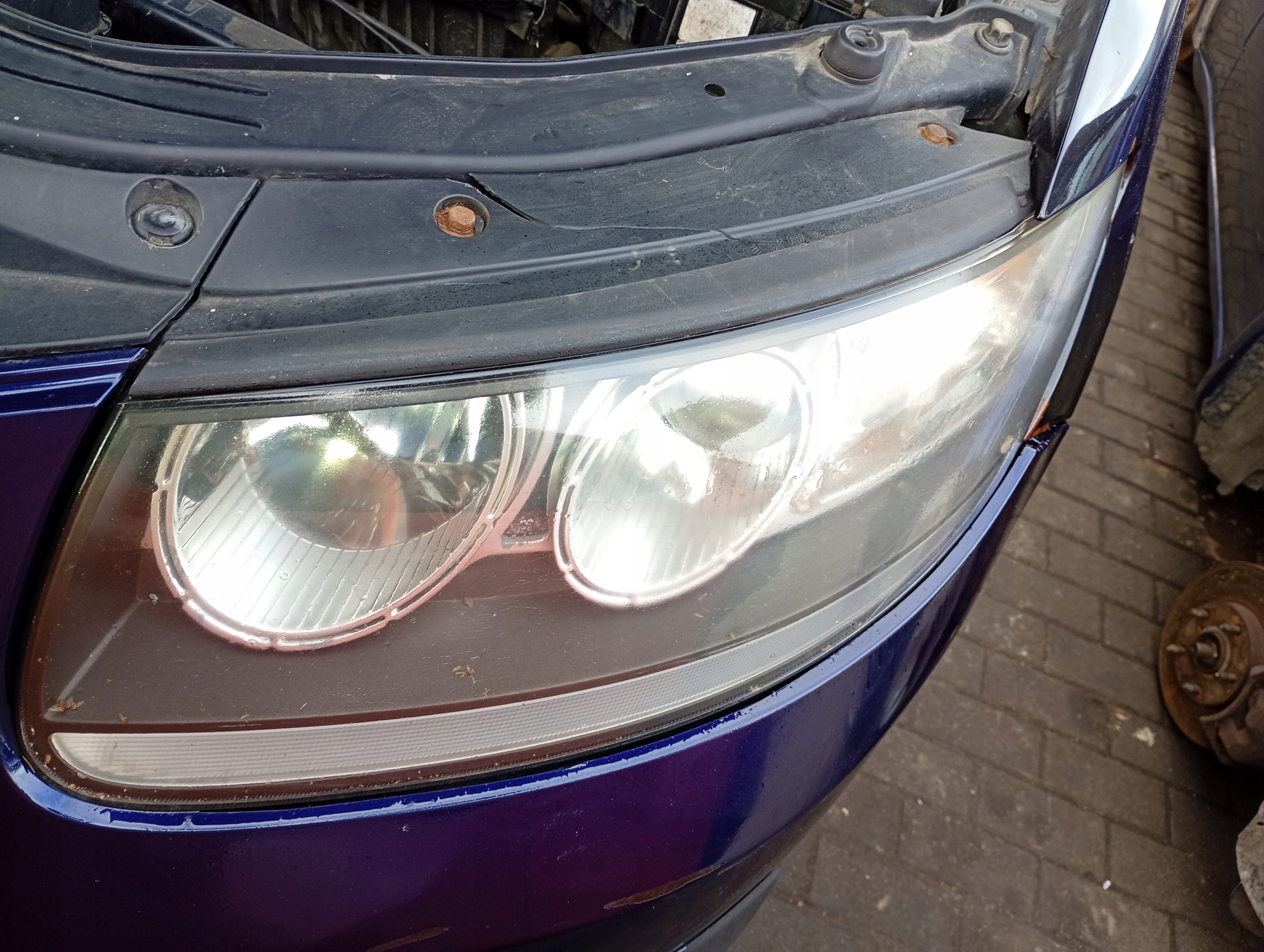 Hyundai Santa Fe 2 II 06-12 REFLEKTOR left light left front front