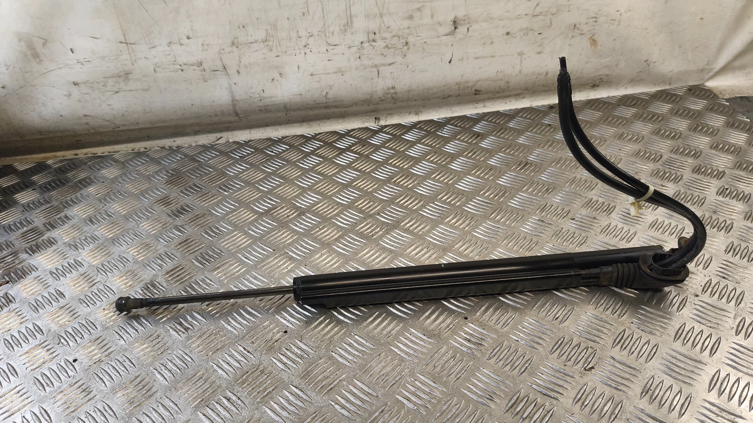 damper bonnet boot electrical OPEL INSIGNIA A 2010r KOMBI B058961