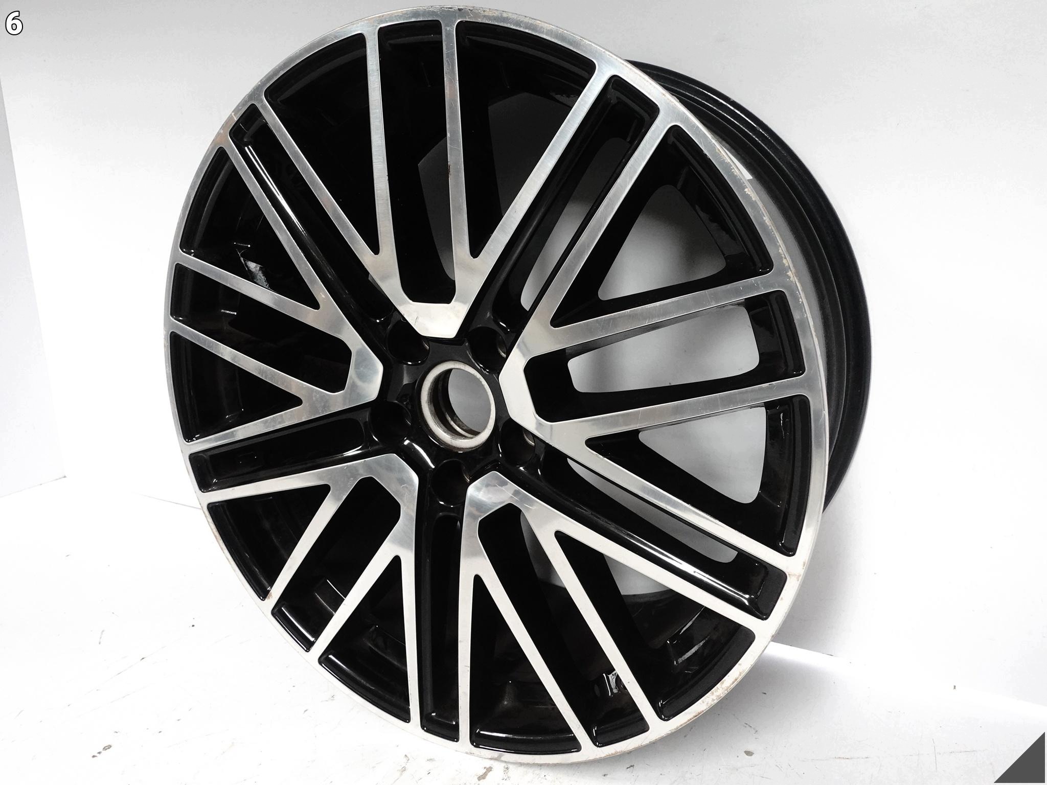 PORSCHE CAYENNE 9Y0 E3 TURBO design disk disk 10Jx22 ET48 5x130 QO1