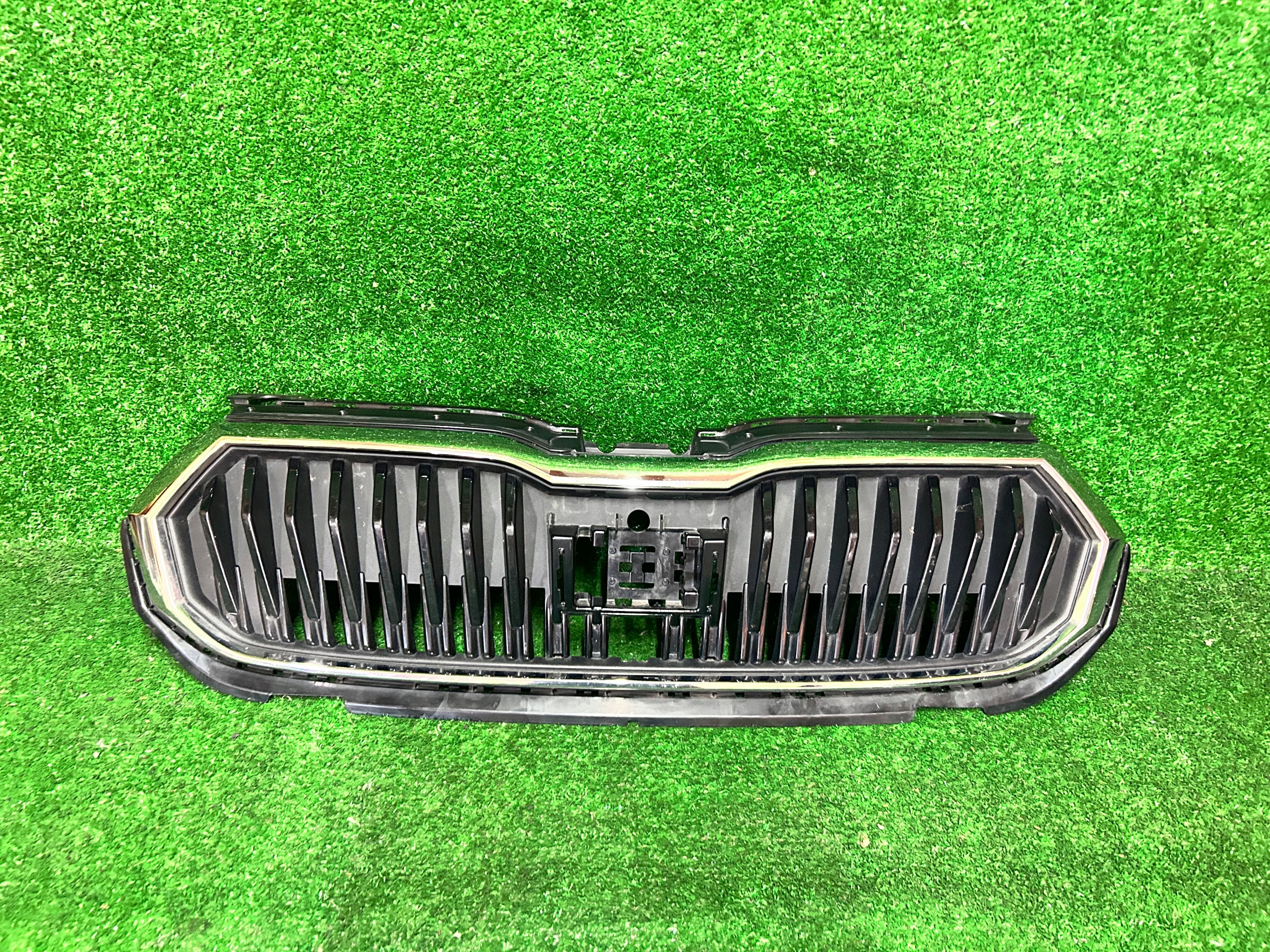 grill grille SKODA FABIA IV