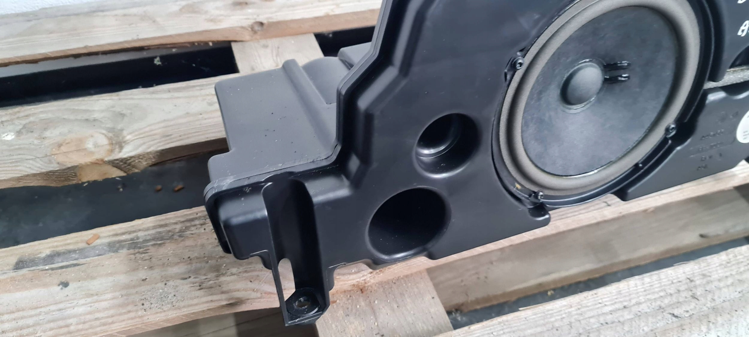 A5 8W S5 speaker BASOWY SUBWOOFER boot rear part 8W9035382B A4 B9 8W