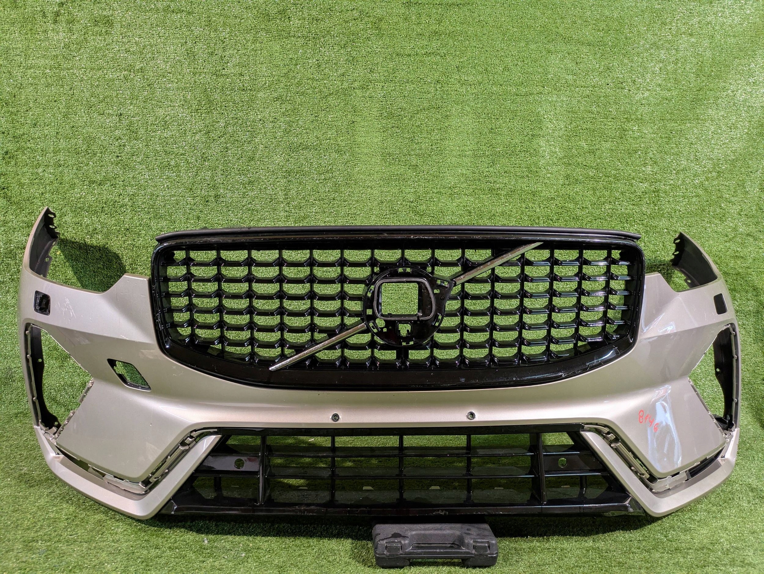 front bumper front VOLVO XC60 XC-60 II LIFT R-design NR.8146