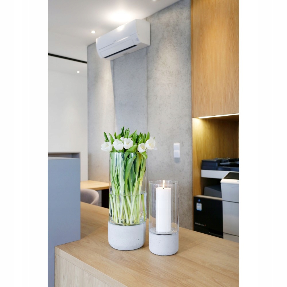 WAZON SZKLANY Z PODSTAWĄ - BETON ARCHITEKTONICZNY Wysokość produktu 37 cm