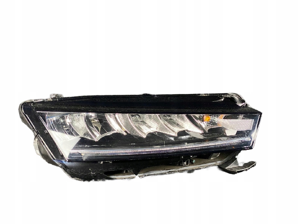 SKODA OCTAVIA IV 4 LAMPA FULL LED PRAWA PRZÓD 5E4