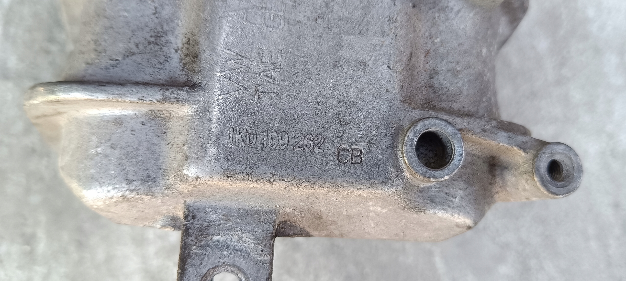 holder engine mount SKODA VOLKSWAGEN 2.0 TDI 1K0199262CB