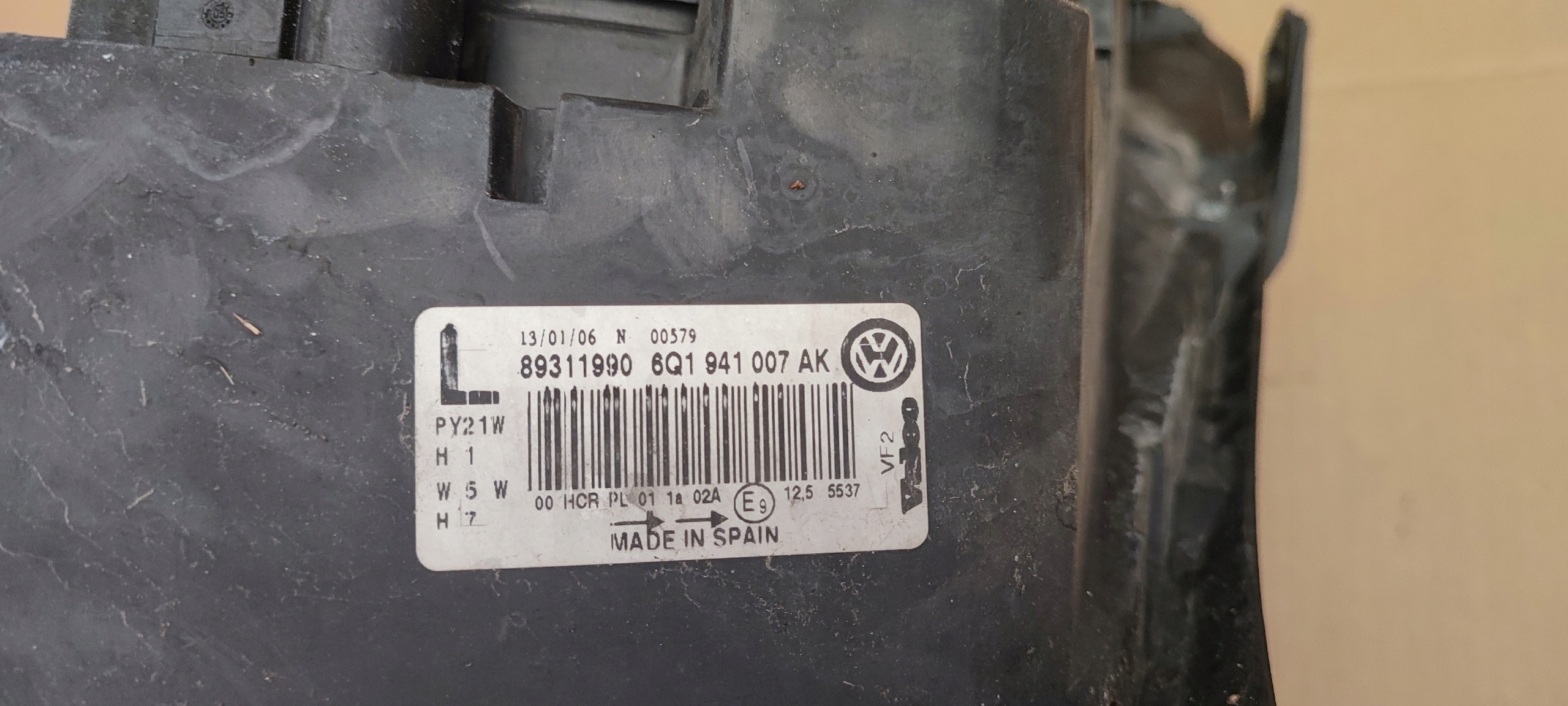 VW POLO 9N LIFT FL 05-09 light front front left LADNA