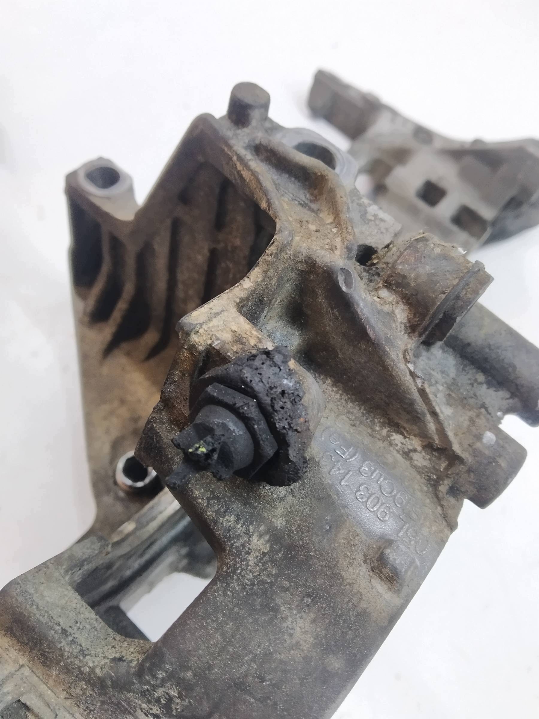 support 05L903143 2.0 TDI Audi A6 V (2018-) C8
