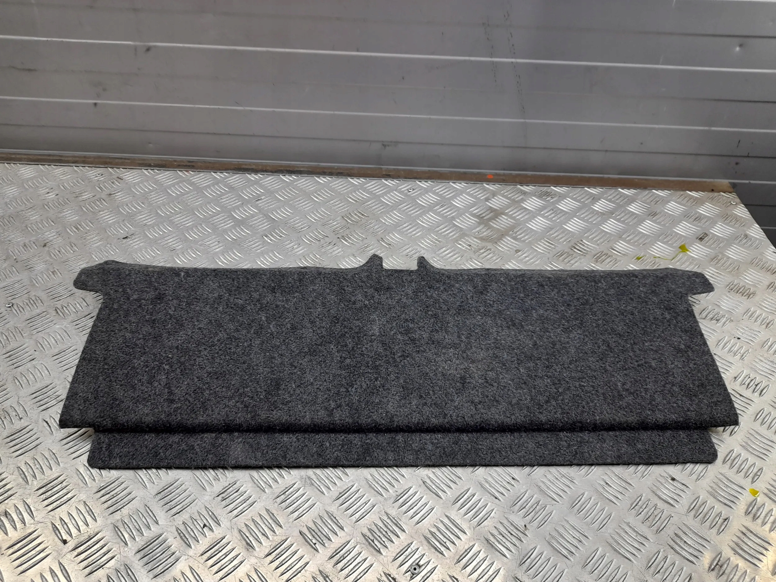 Ford Mustang VI FR3B6313065AC боковины багажника