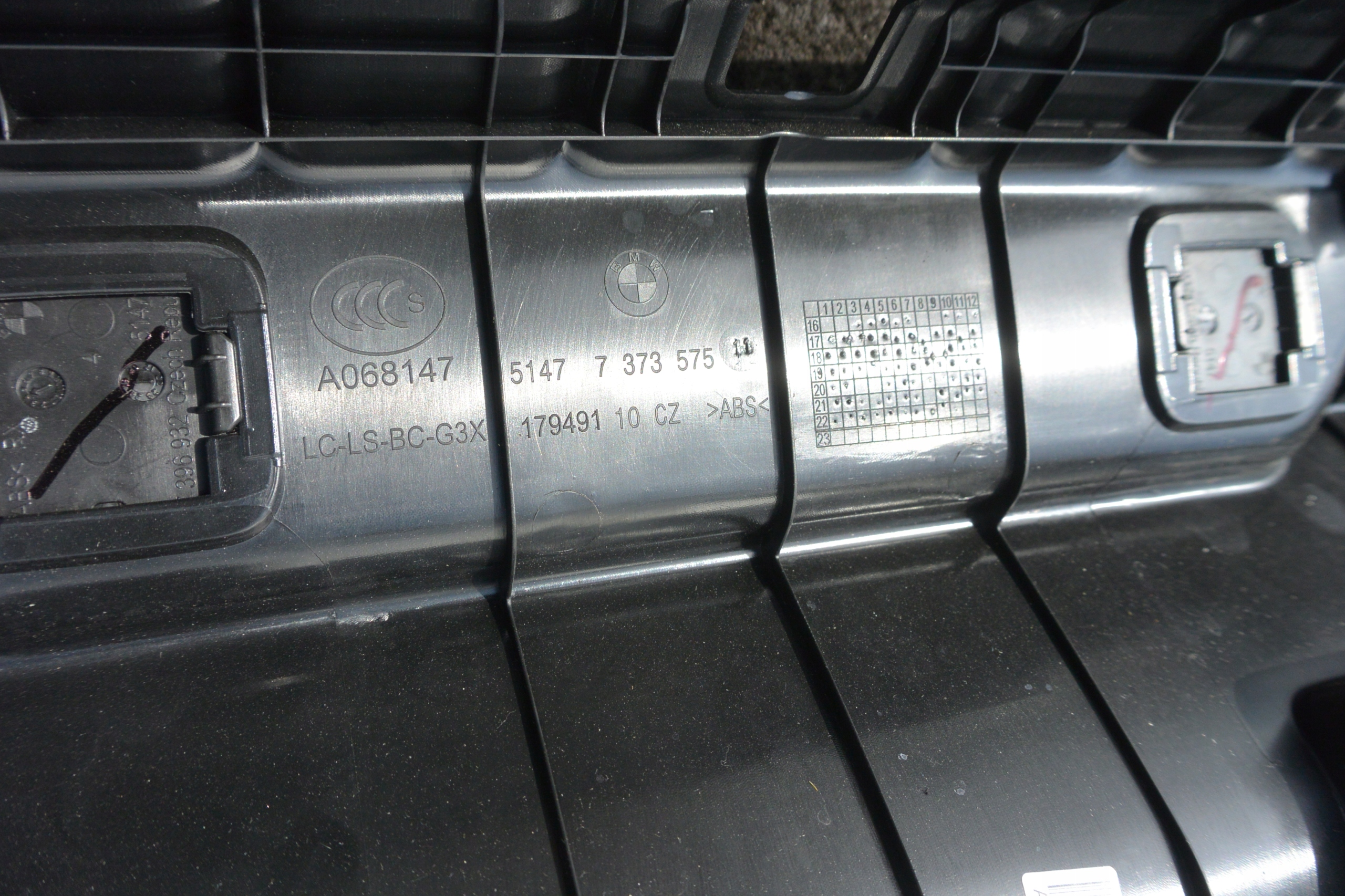cover KRAWEDZI boot rear part cap BMW 5-SERIA G30