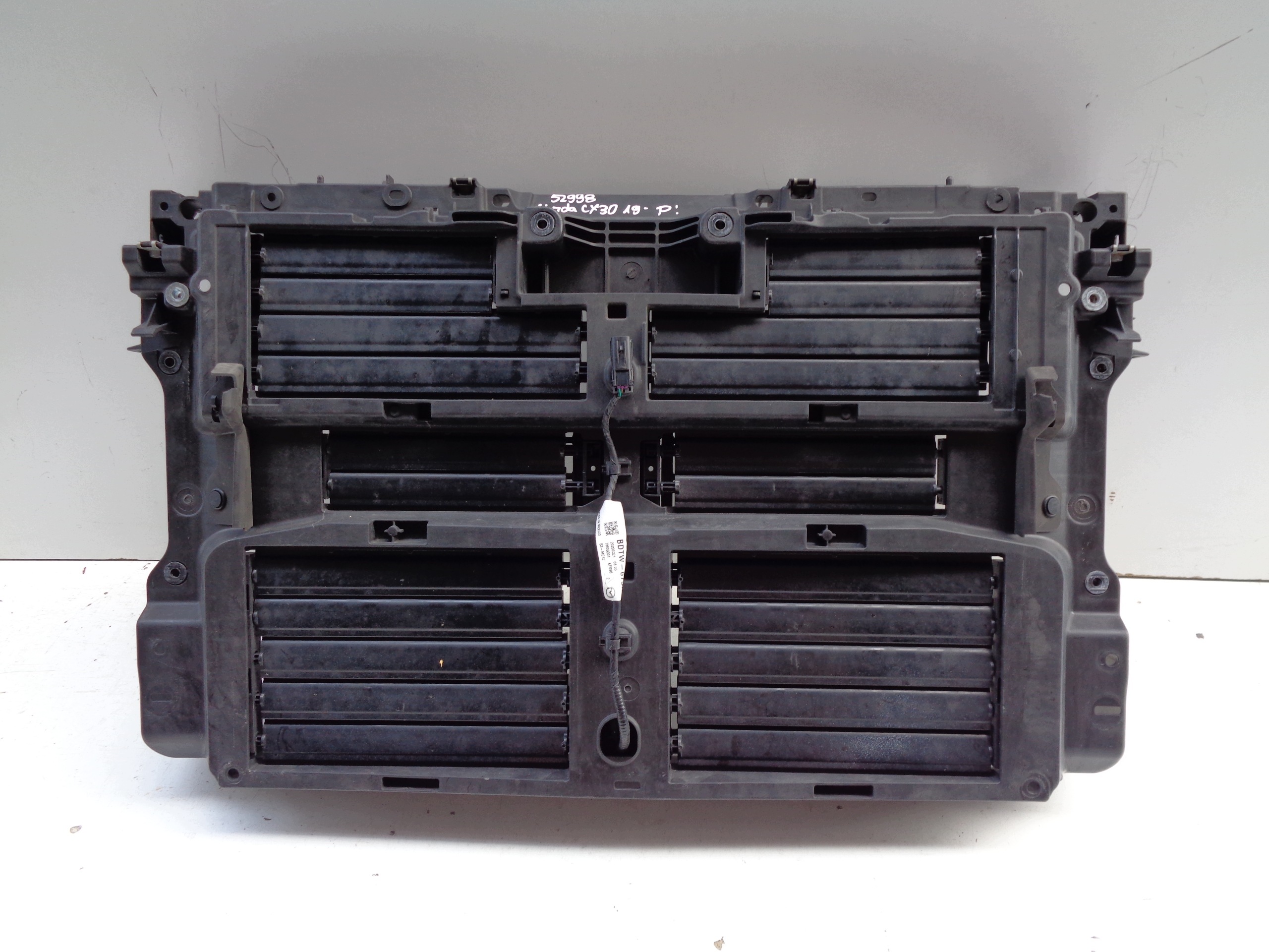 bar, wall front MAZDA CX30 19- NR 52998