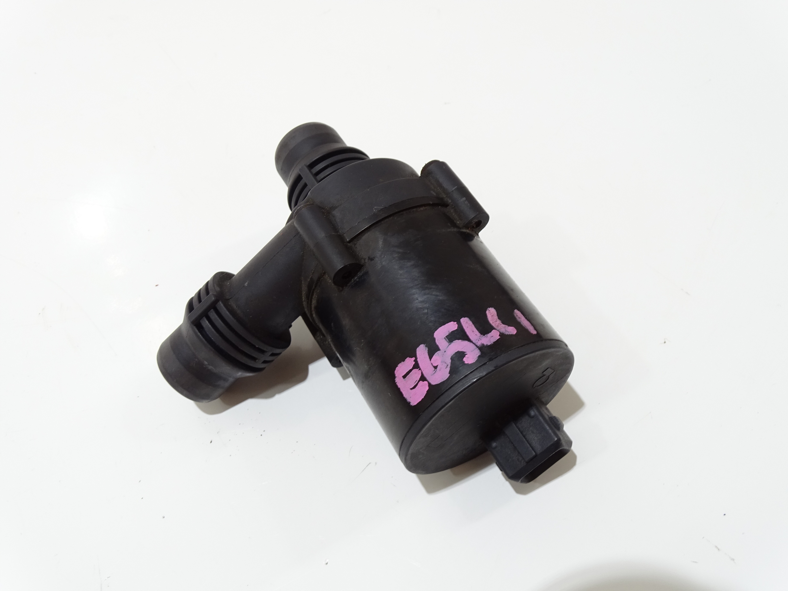 dodatna pumpa cirkulacije vode BMW E65 LCI 306D3 6922699