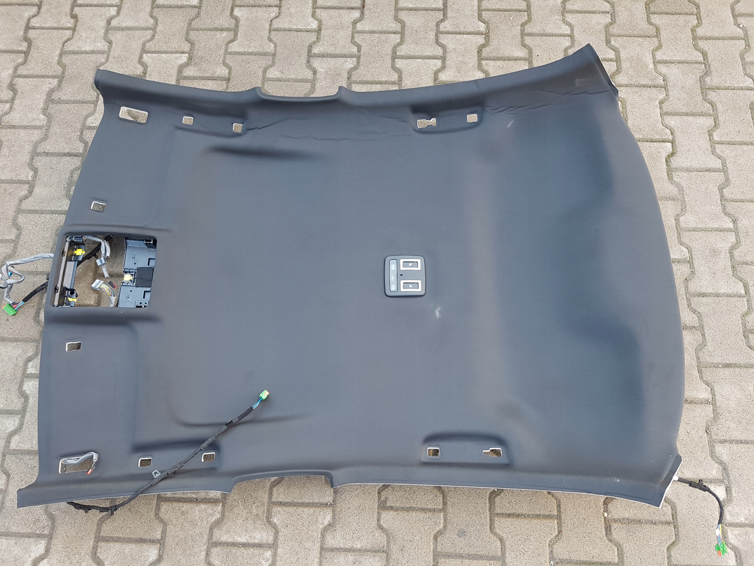 Jaguar XE X760 podsufitka czarna R -line