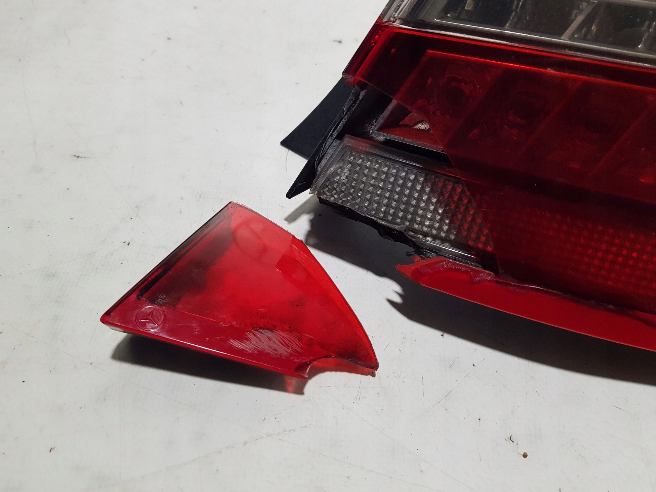 MERCEDES E COUPE CABRIO W207 C207 light right rear part rear left LED 2079060258