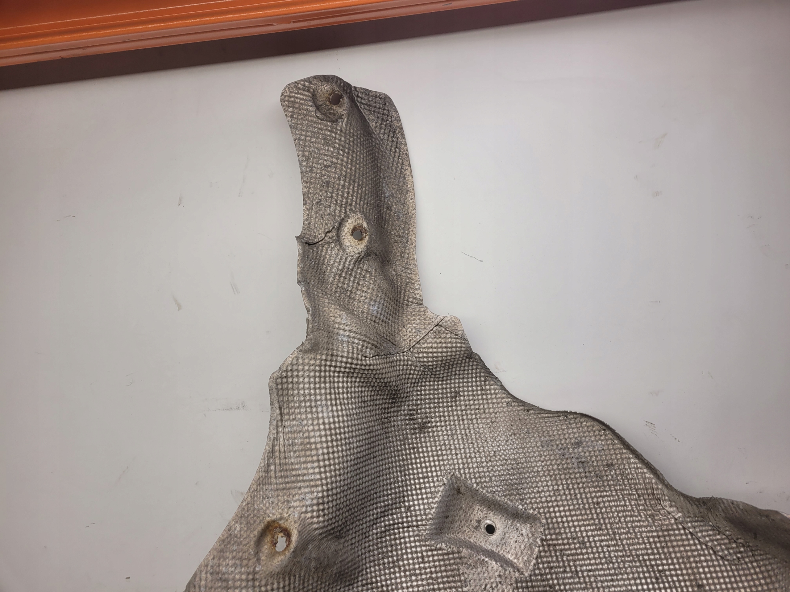 BLENDE ABDECKUNG TERMICZNA DES BODENS AUDI A8 D3 4E0825711D
