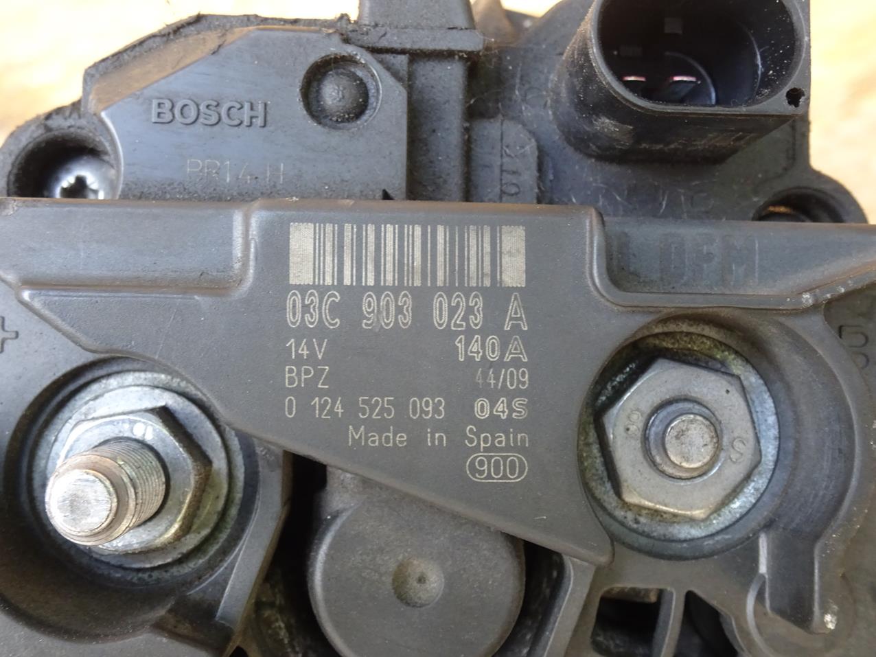 AUDI A3 8P GOLF V ALTERNATOR 140A 03C903023A Producent części Bosch