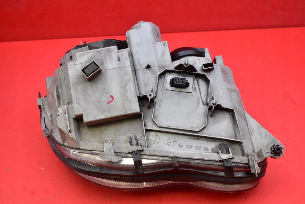 REFLEKTOR left light front XENON EU A2038201161 MERCEDES C-KLASA W203 00-04
