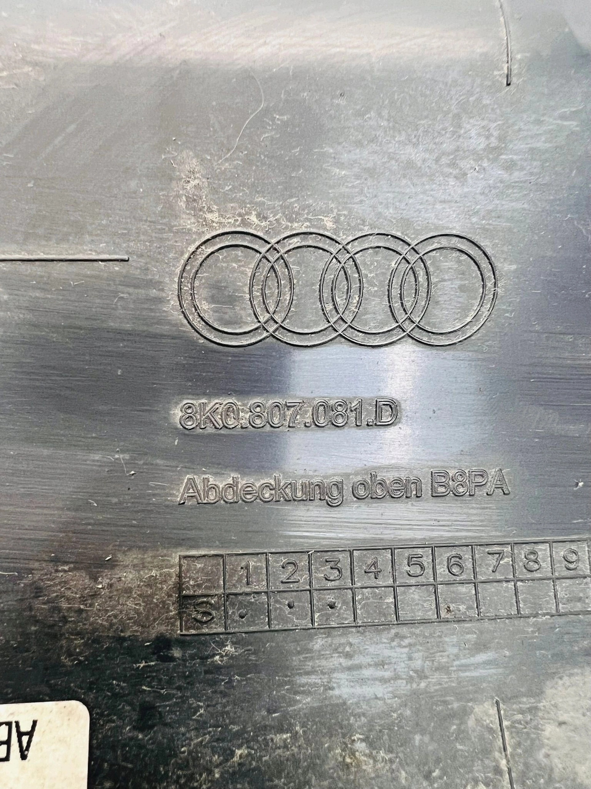 cover cap supports AUDI A4 B8 8K0807081D