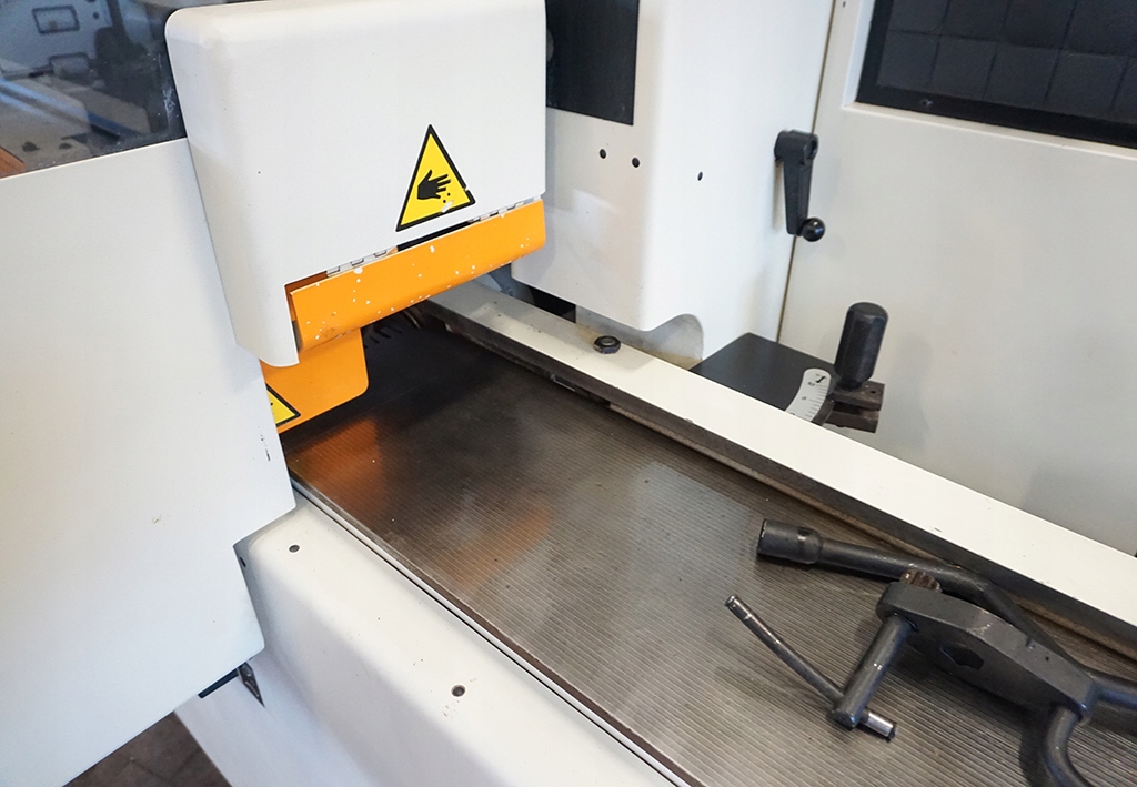 STRUGARKA 4-STRONNA SCM Compact 23K na 4-GŁOWICE Moc 0 W