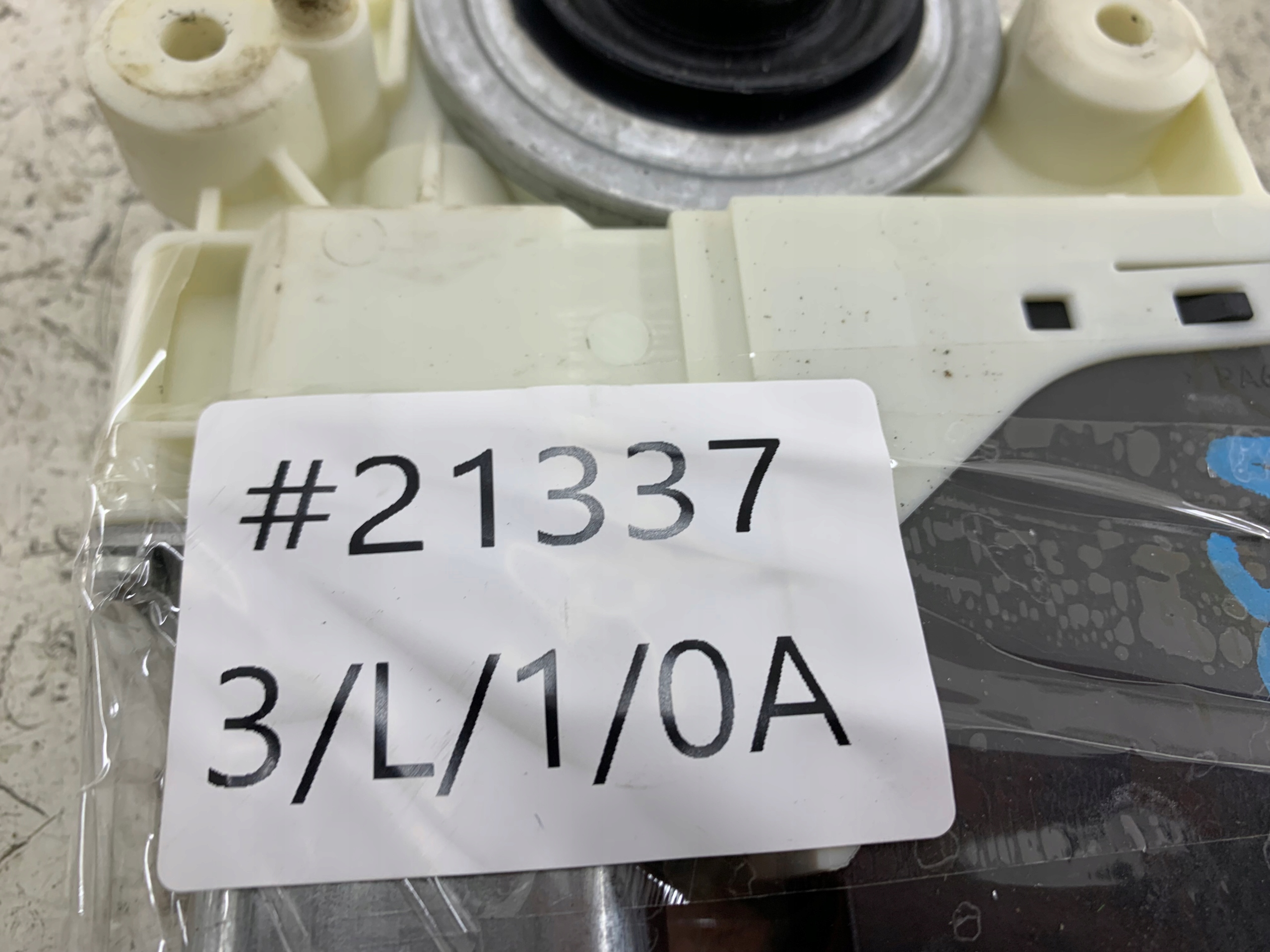 VOLVO V50 and mini motor windows right front 30773907AA