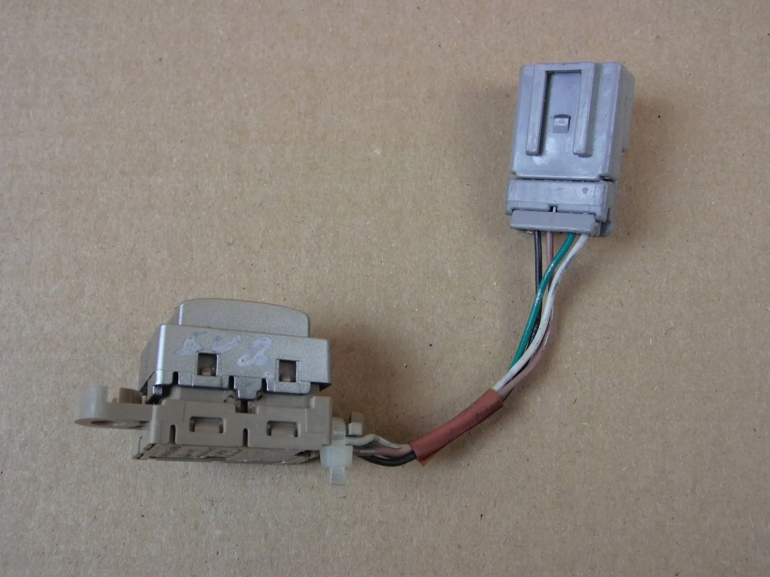 Subaru Forester SJ switch springing 299116393