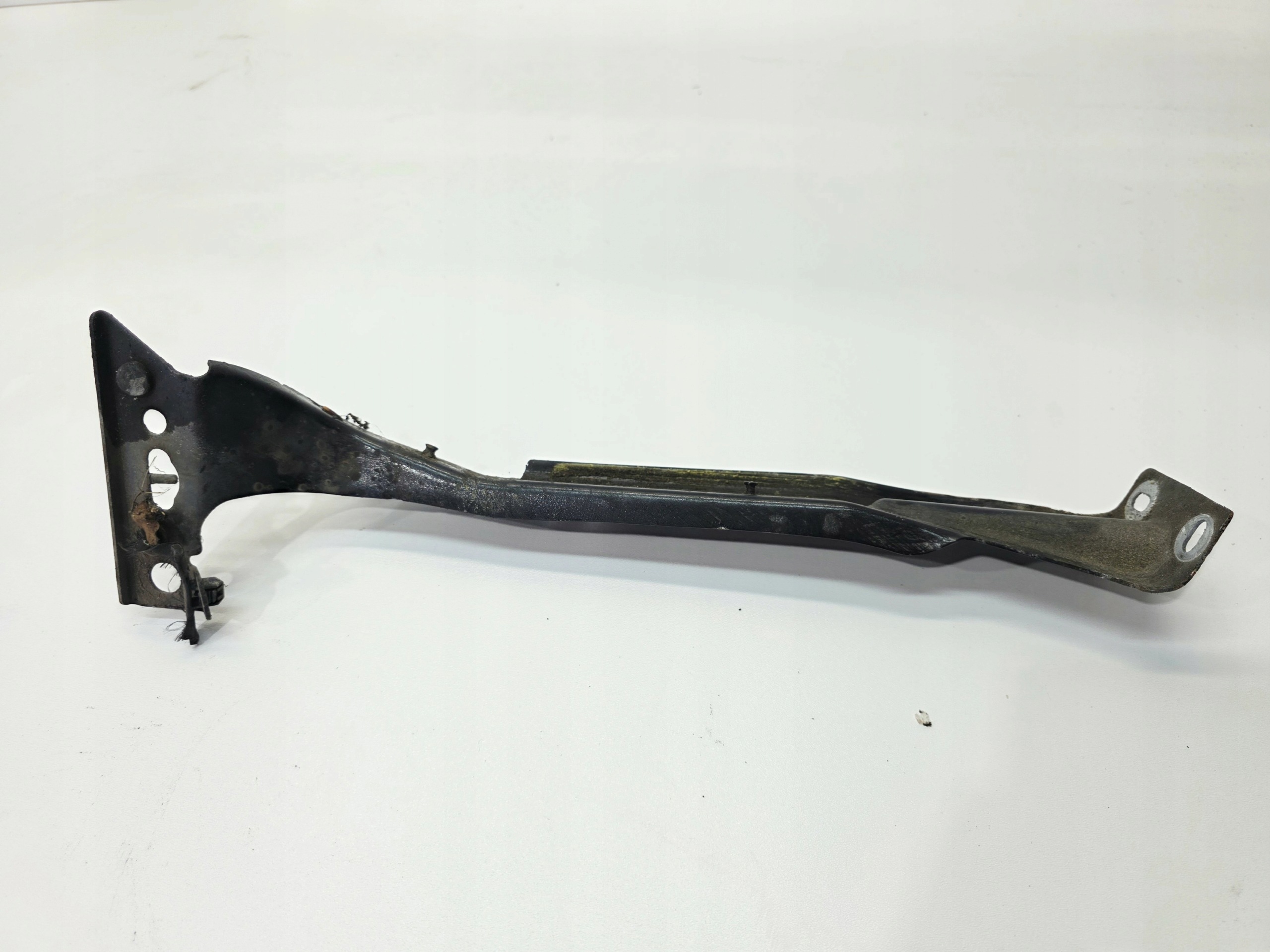 console étrier aile droite avant AUDI A4 B8 LIFT 8K0821136J