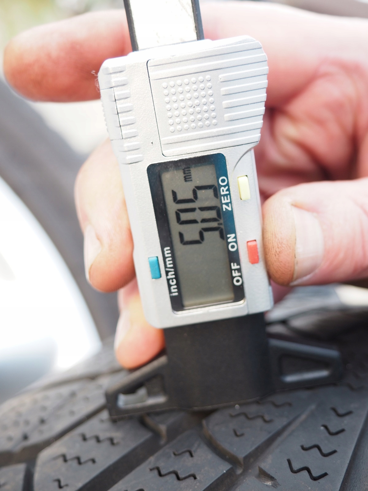 OPONY ZIMA PIRELLI WINTER 240 SOTTOZERO 255/45 R17 EAN (GTIN) 612121558454