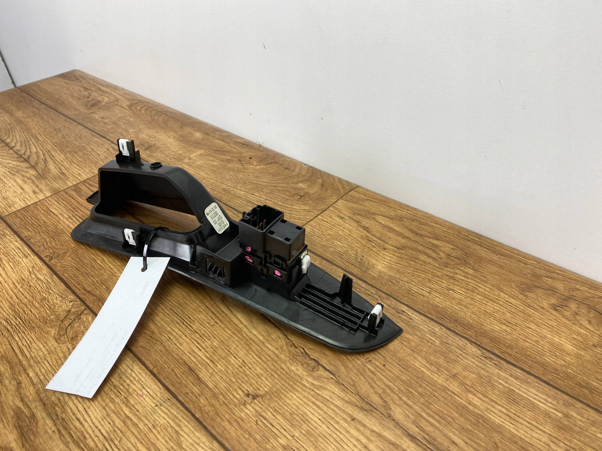 switch windows uchylnej Ford Edge II 2019+