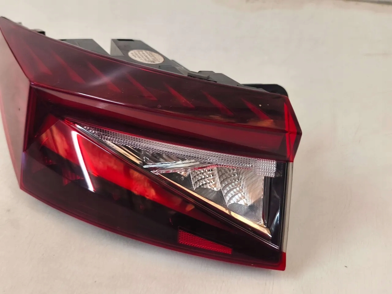 SKODA ENYAQ IV 2024 левый фонарь