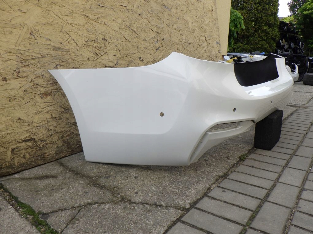 BMW 5 G30 SEDAN M PAKIET zderzak tylny Numer katalogowy części BMW 5 G30 SEDAN M PAKIET 8064711