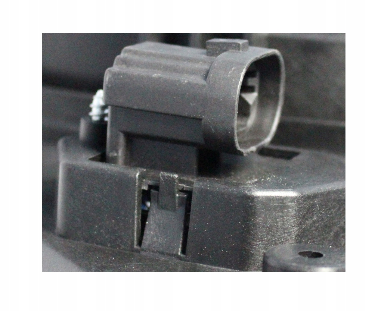 Rezystor wentylatora NISSAN QASHQAI X-TRAIL T32