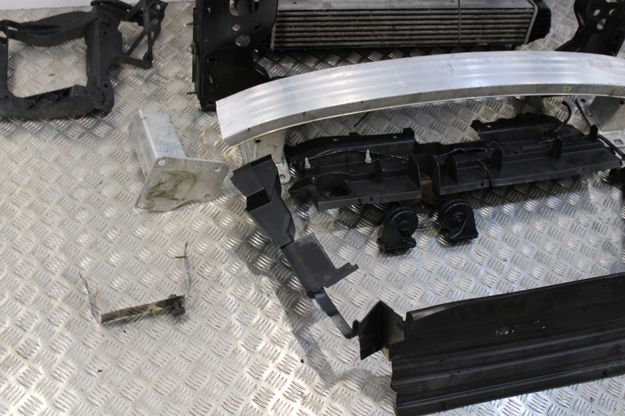 support panel for radiators front radiator pillar JEEP CHEROKEE KL 2,2 CRDI