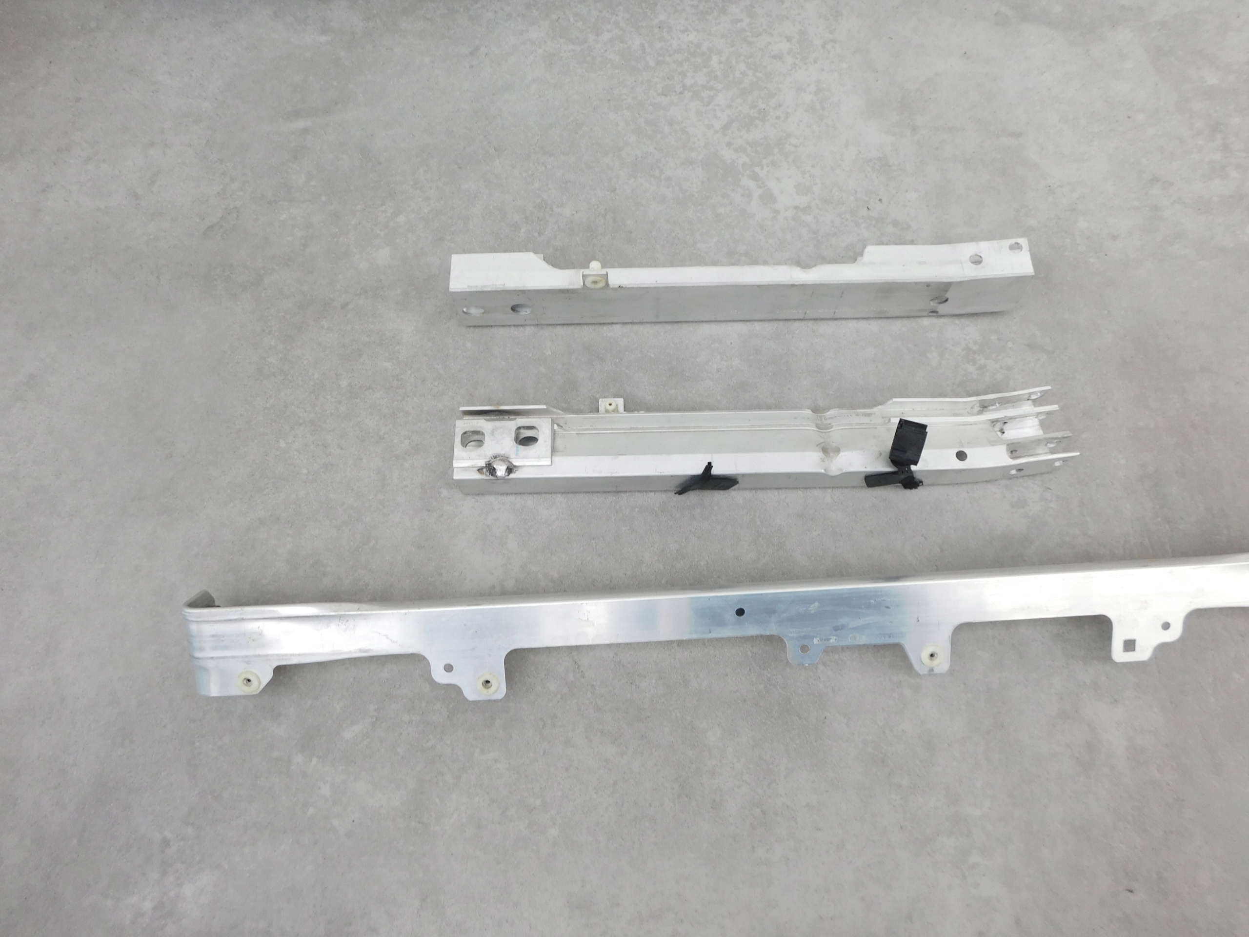 BMW X1 U11 sider siders console below radiator supports front komplet