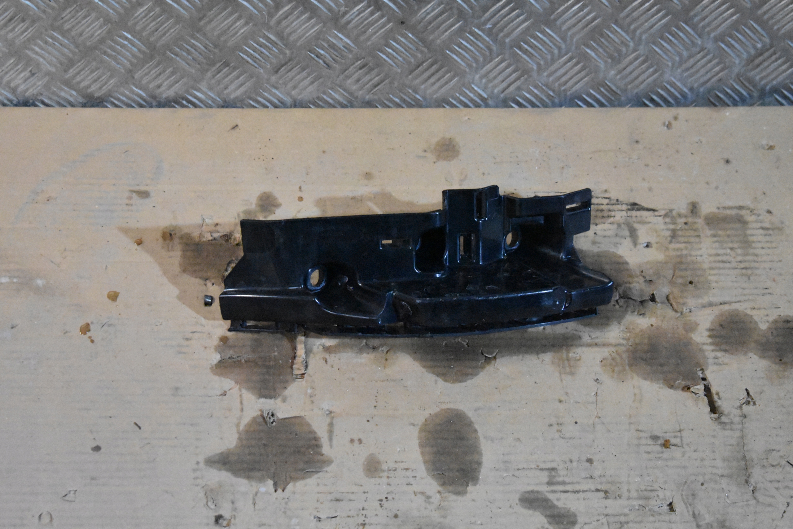 IDEALNY bumper bracket rear right MERCEDES GLB X247 1