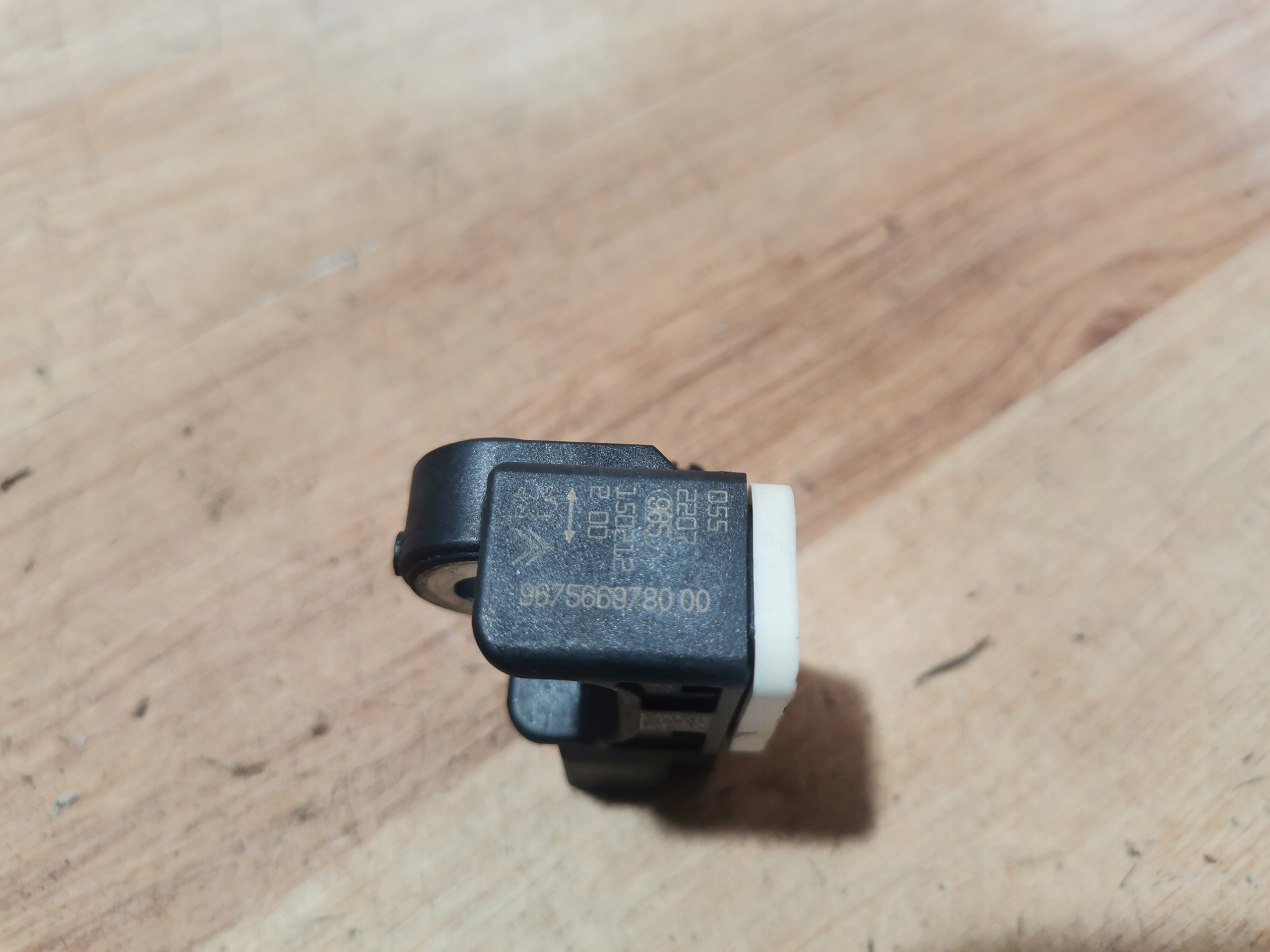 Crashsensor Drucksensor PEUGEOT 2008 CITROEN C4 CACTUS 15- 9675669780
