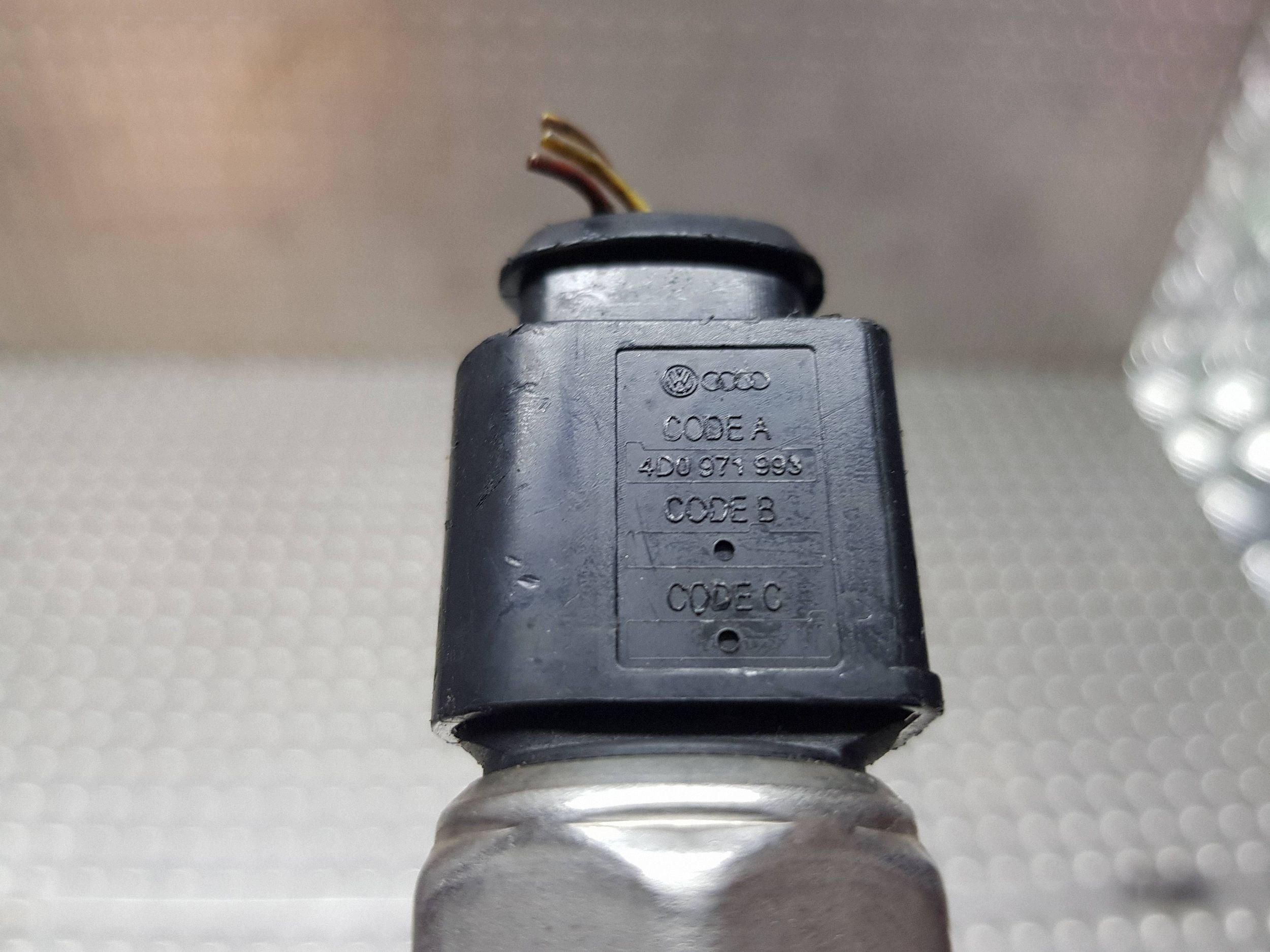 rampe injection capteurs 04L089B OCTAVIA III A3 8V LEON GOLF VII 2.0 TDI